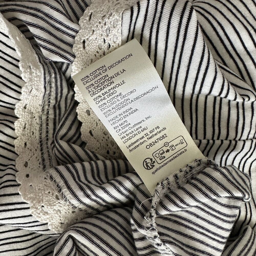 Anthropologie Pilcro Yours Truly Graphic Tee Shirt NWT Size Medium - Picture 13 of 13